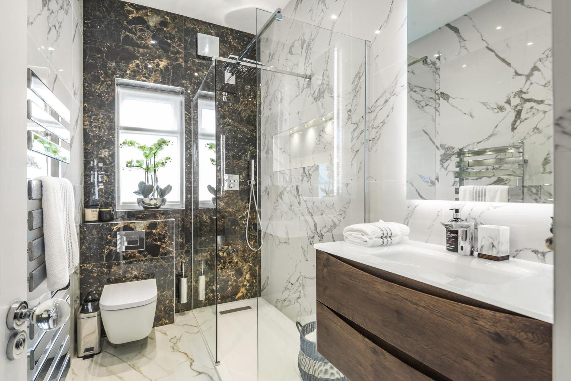 Luxury 1-Bed Apartment In Sought After Prime London Location מראה חיצוני תמונה