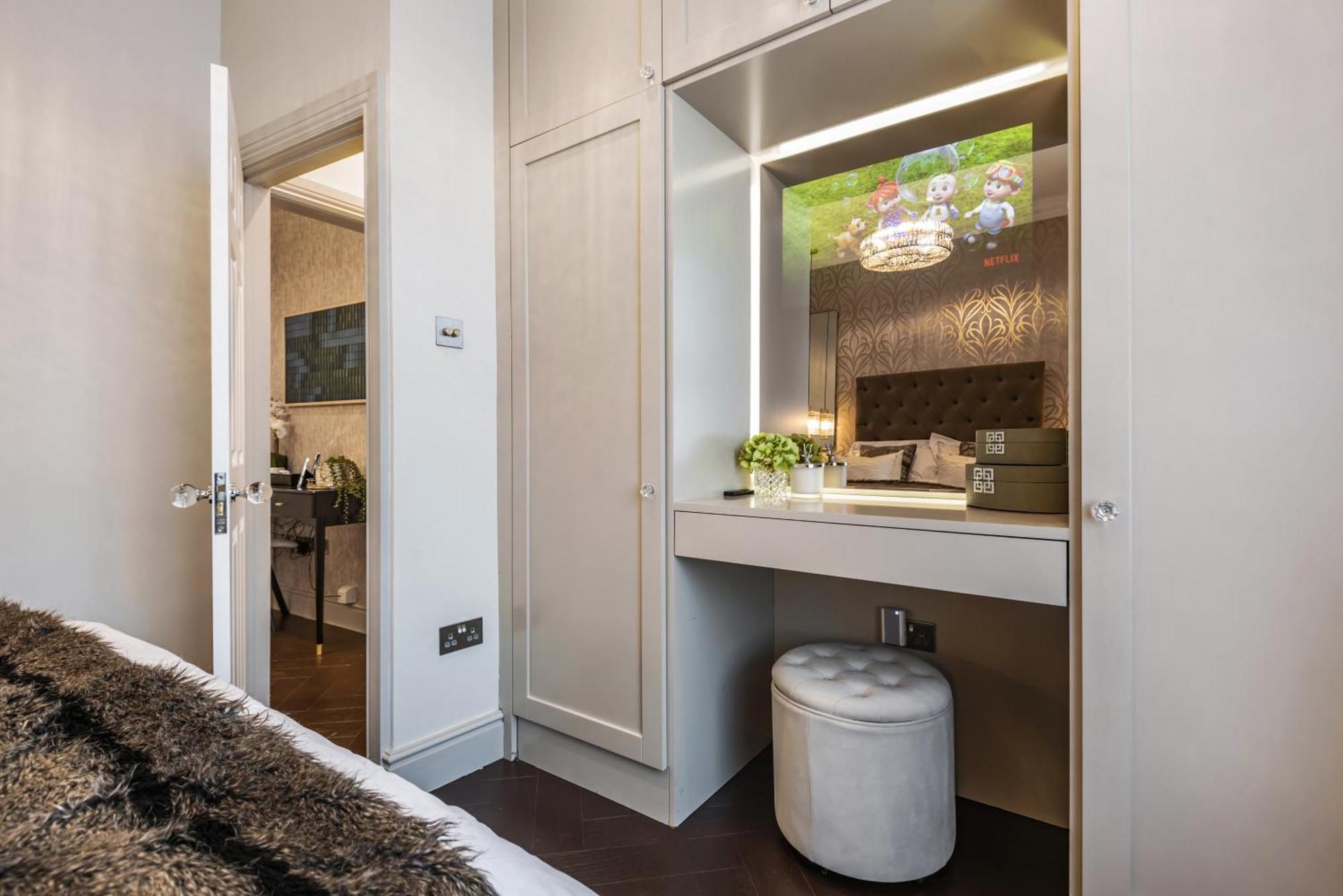 Luxury 1-Bed Apartment In Sought After Prime London Location מראה חיצוני תמונה